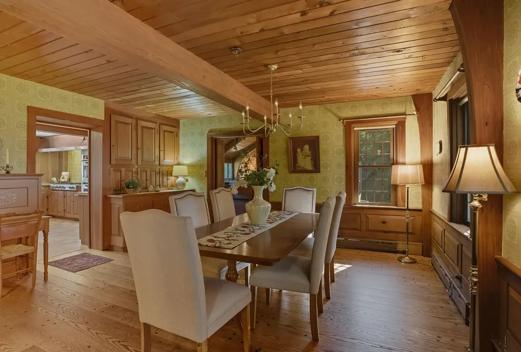 143 Worcester Road Hollis NH 03049