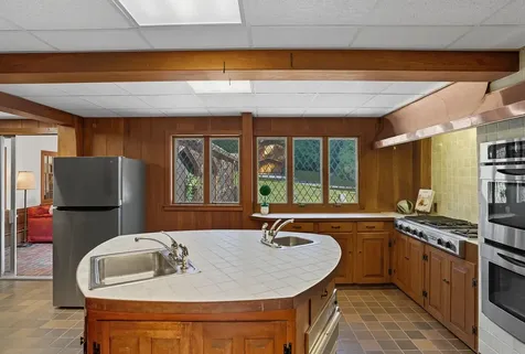 143 Worcester Road Hollis NH 03049