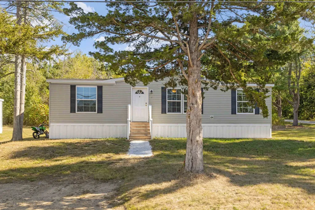 4 Cherry Street Belmont NH 03220