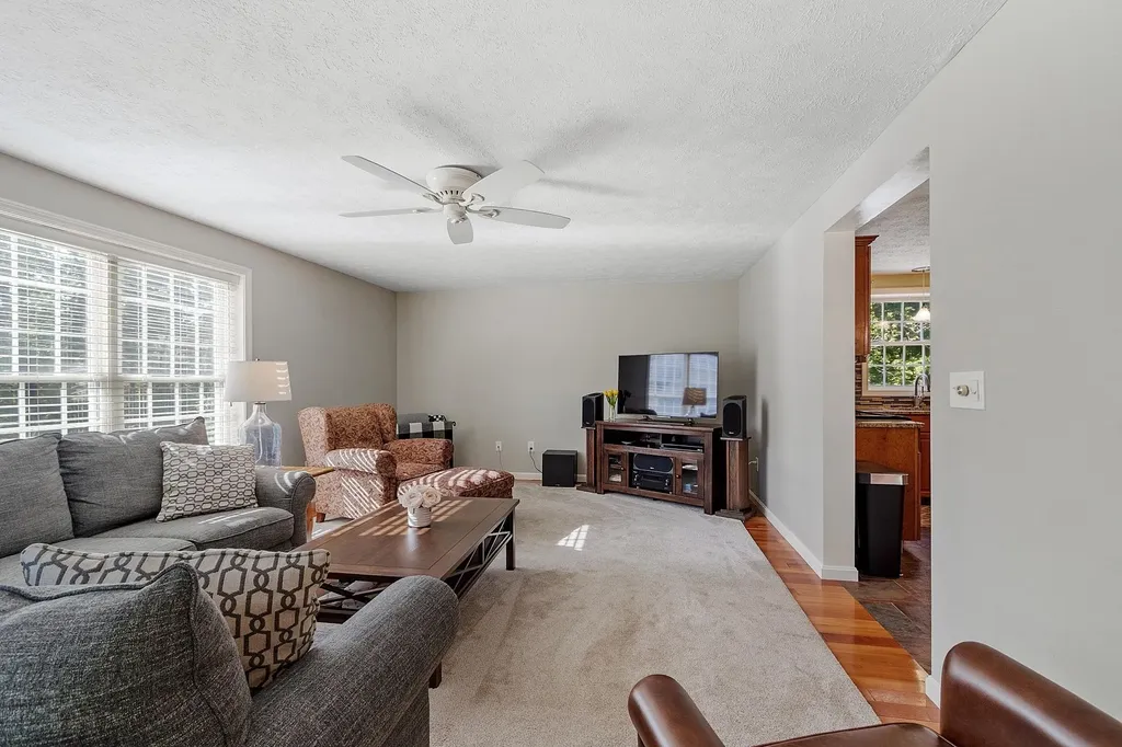 162 Tiffany Lane Manchester NH 03104