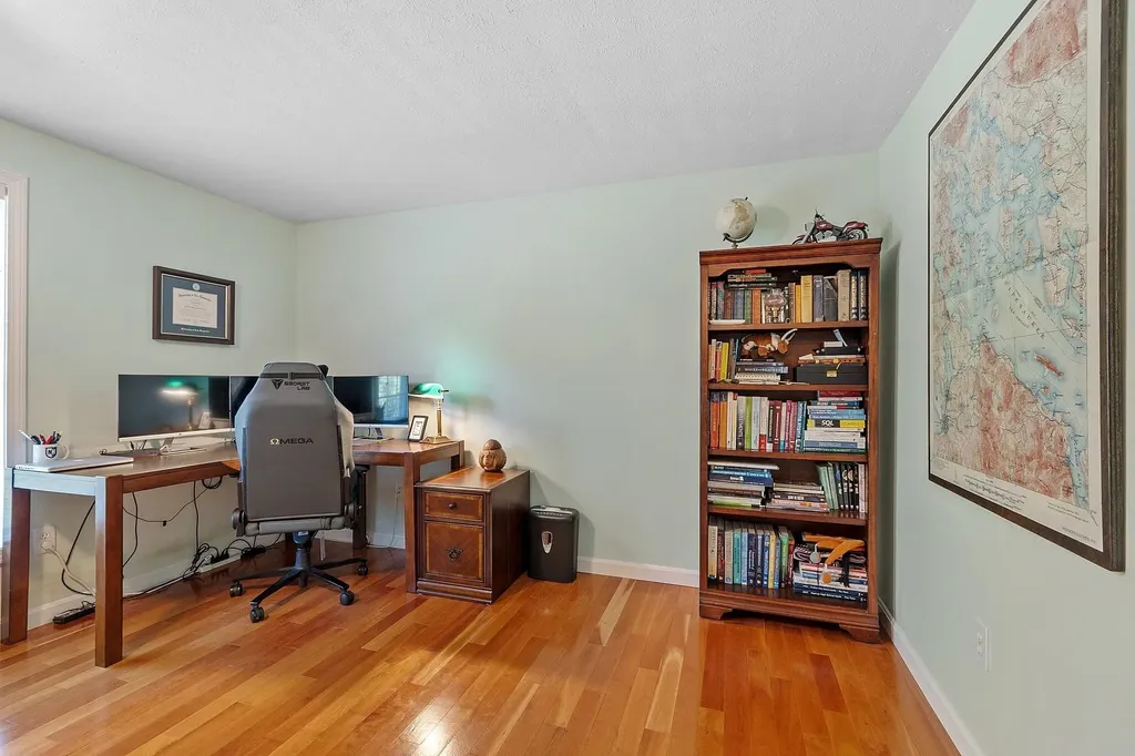 162 Tiffany Lane Manchester NH 03104