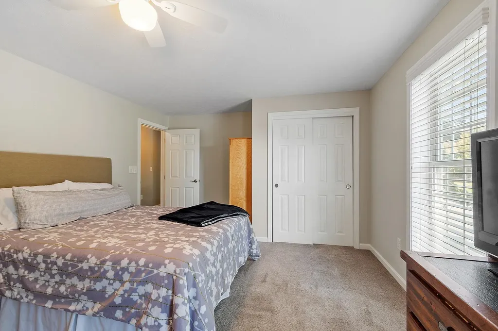 162 Tiffany Lane Manchester NH 03104