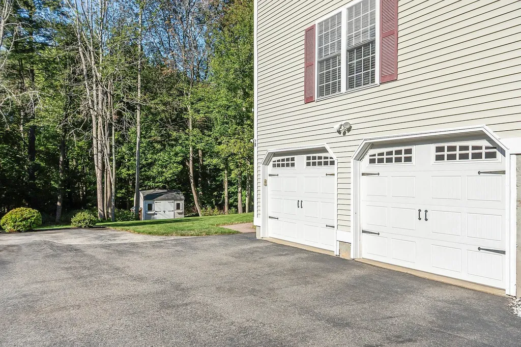 162 Tiffany Lane Manchester NH 03104