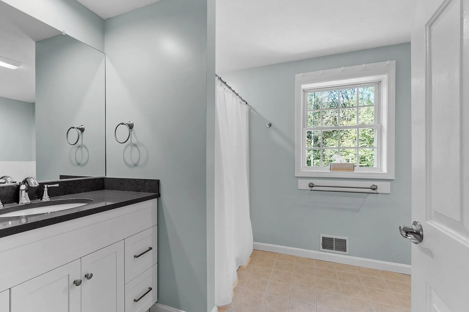 162 Tiffany Lane Manchester NH 03104