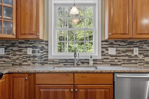 162 Tiffany Lane Manchester NH 03104