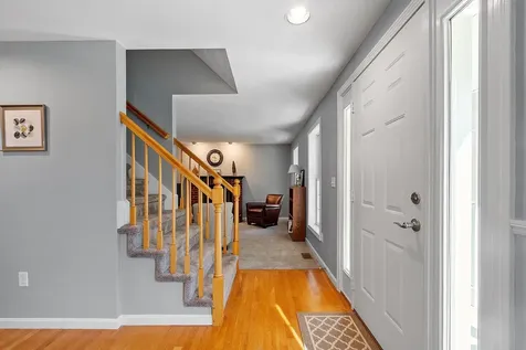 162 Tiffany Lane Manchester NH 03104