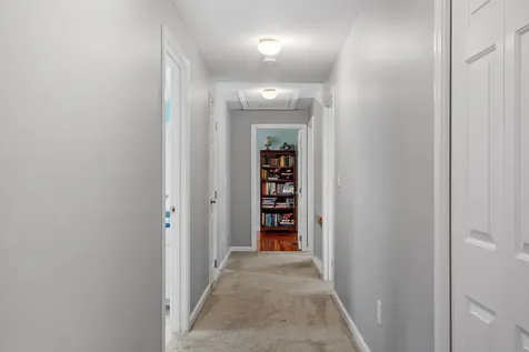 162 Tiffany Lane Manchester NH 03104