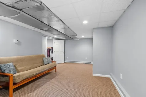 162 Tiffany Lane Manchester NH 03104