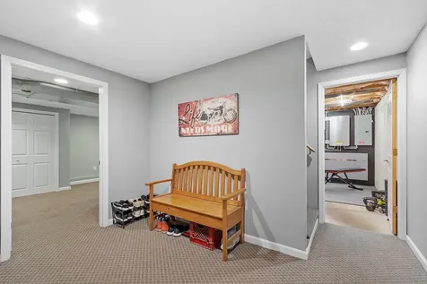 162 Tiffany Lane Manchester NH 03104