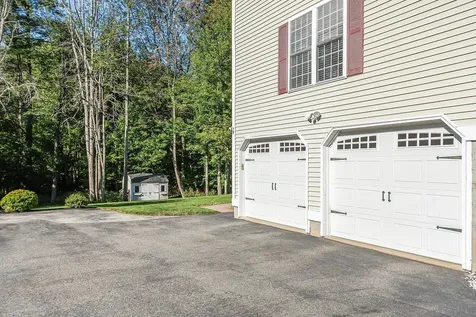 162 Tiffany Lane Manchester NH 03104