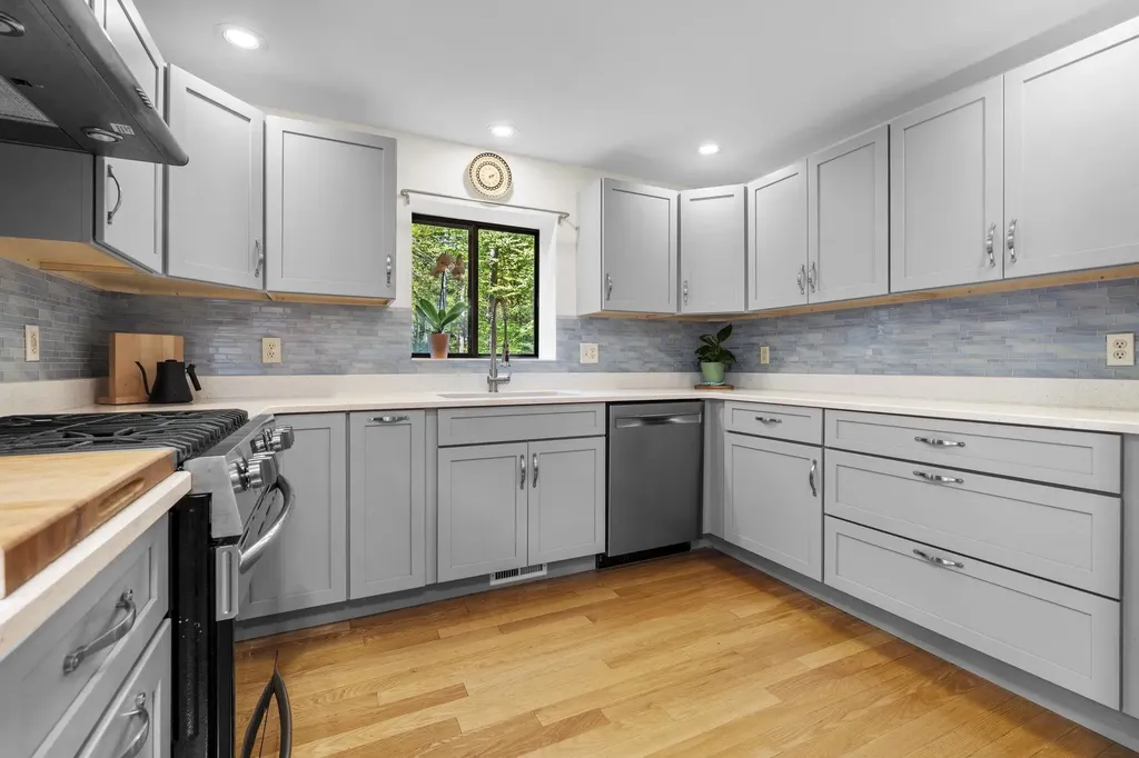 79 Crestwood Drive Danville NH 03819