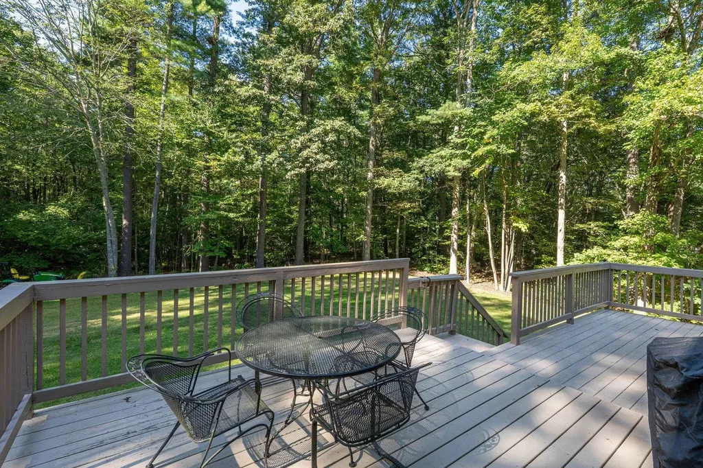 79 Crestwood Drive Danville NH 03819