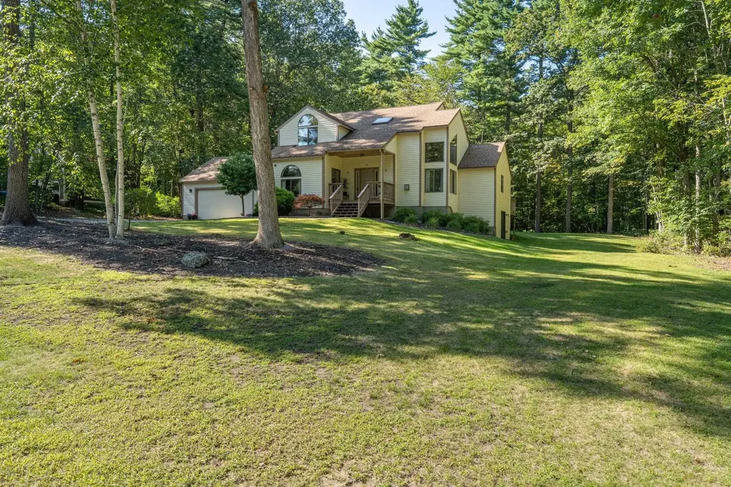 79 Crestwood Drive Danville NH 03819