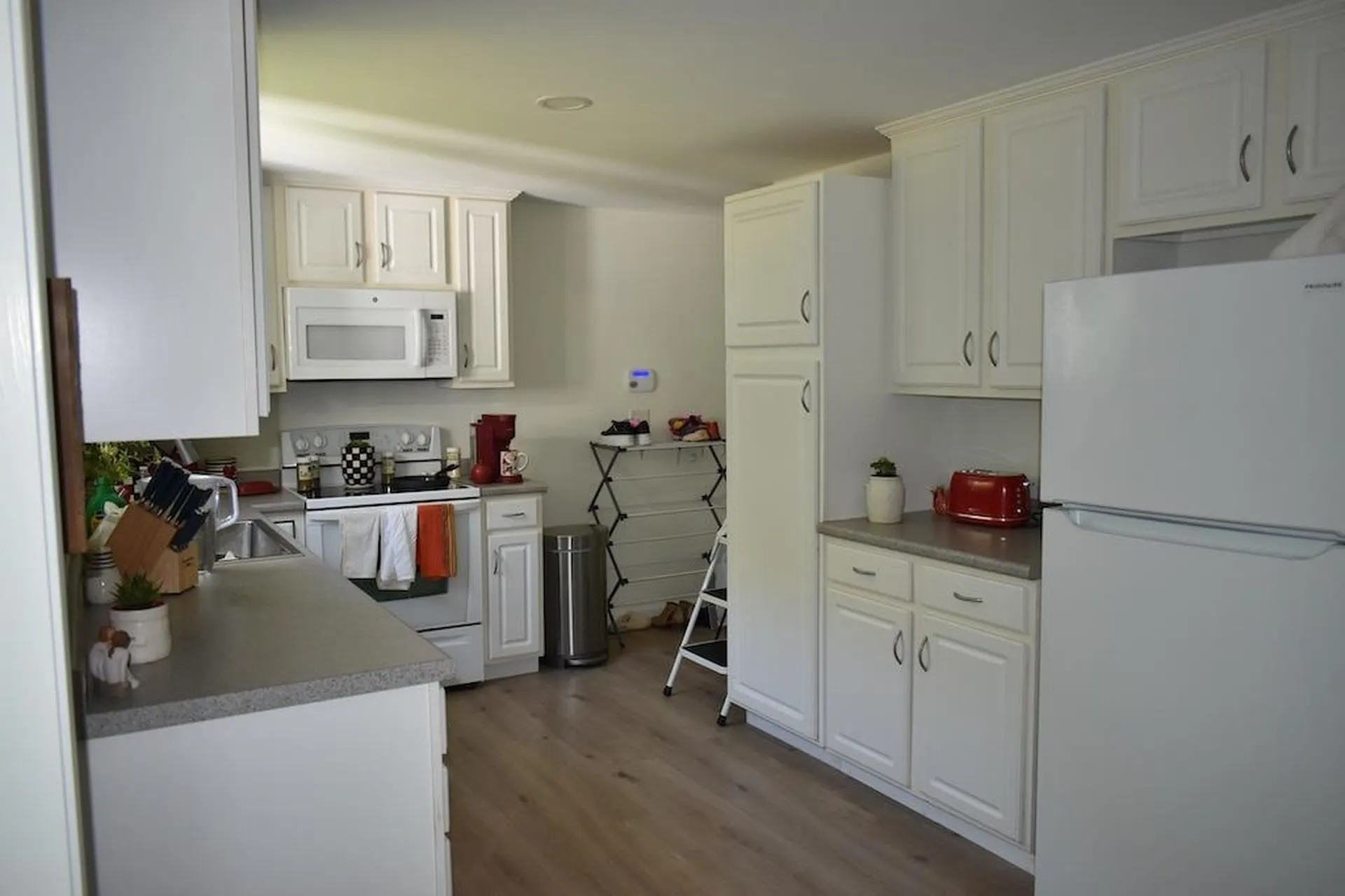 27 Amanda Drive Hudson NH 03051