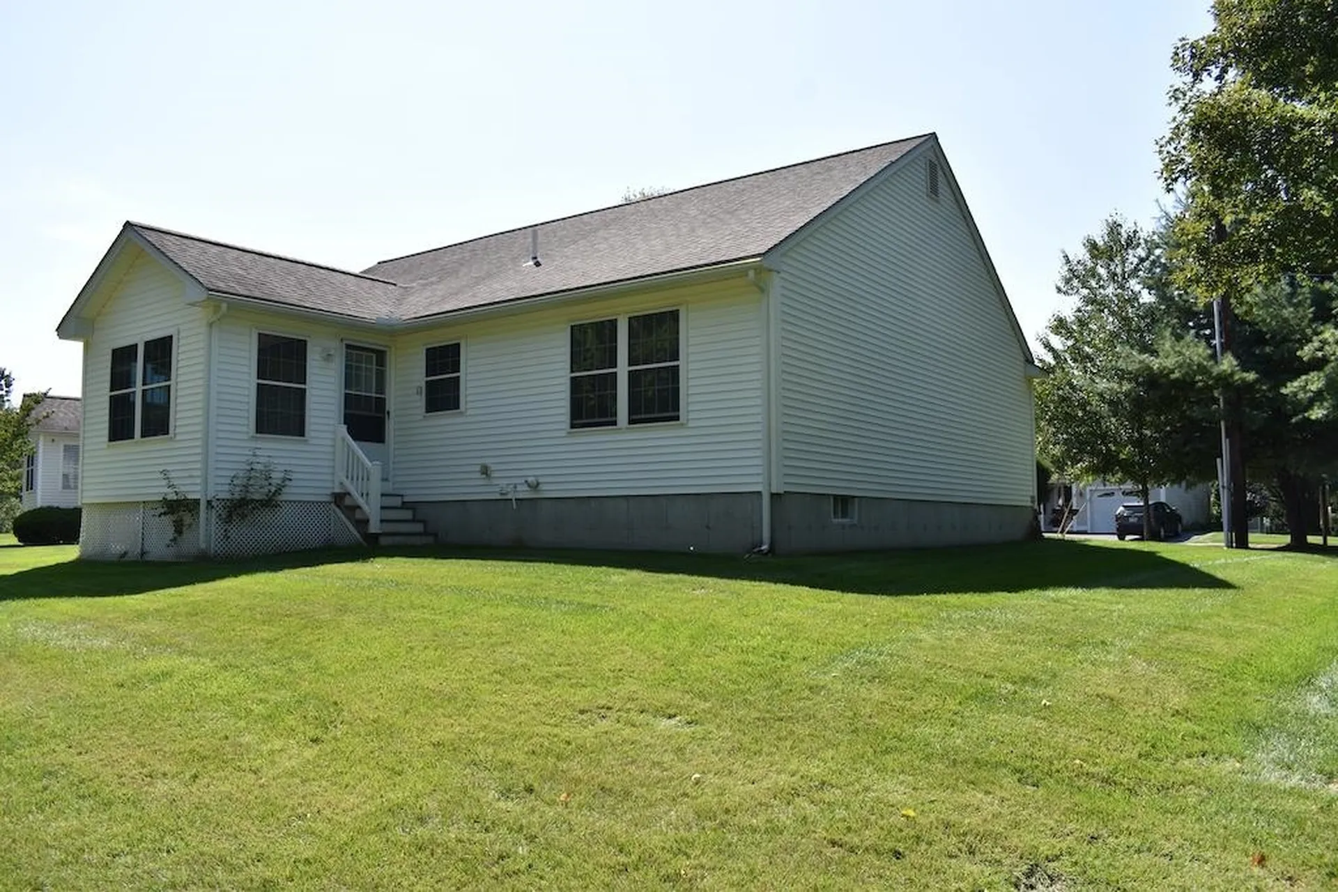 27 Amanda Drive Hudson NH 03051