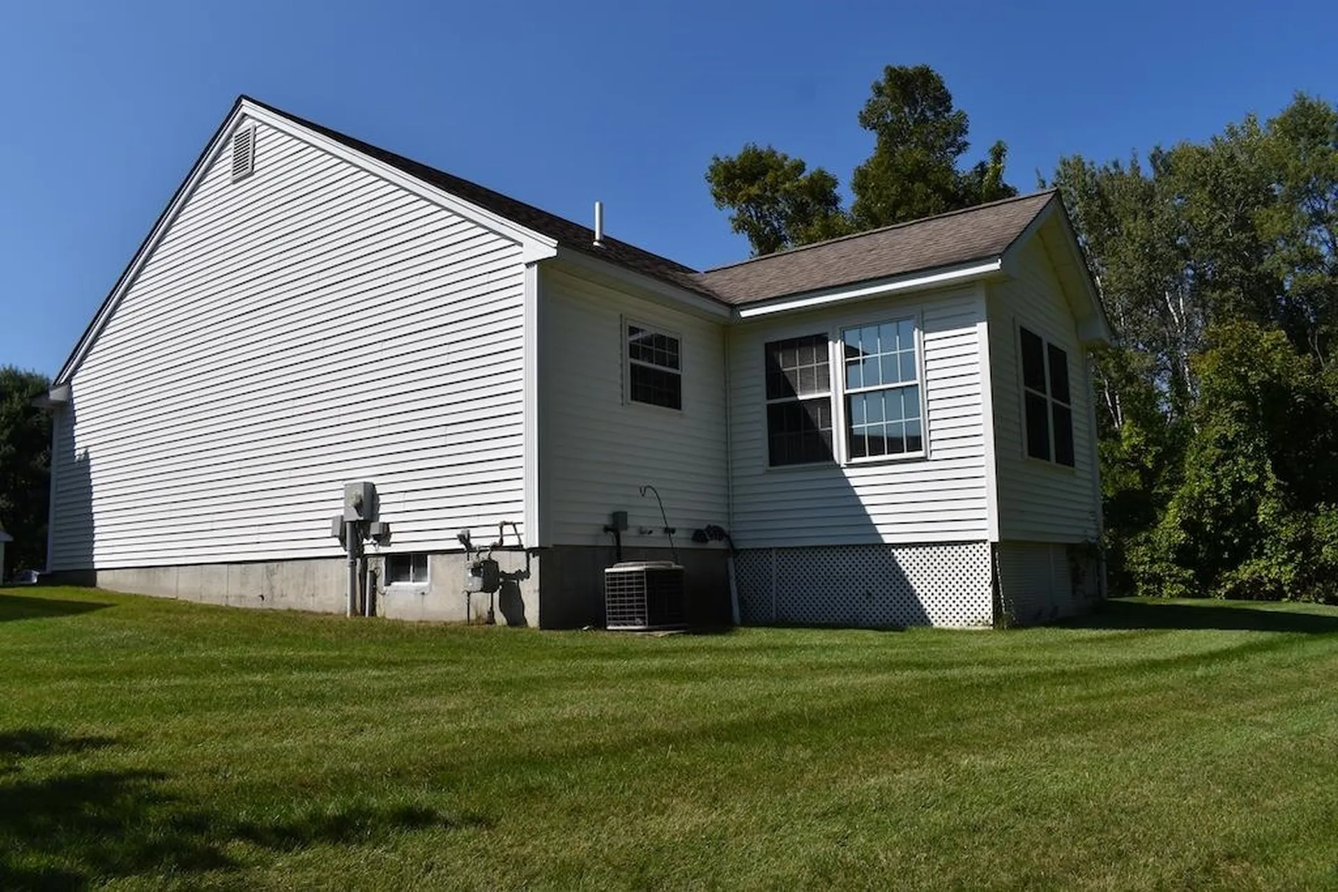 27 Amanda Drive Hudson NH 03051