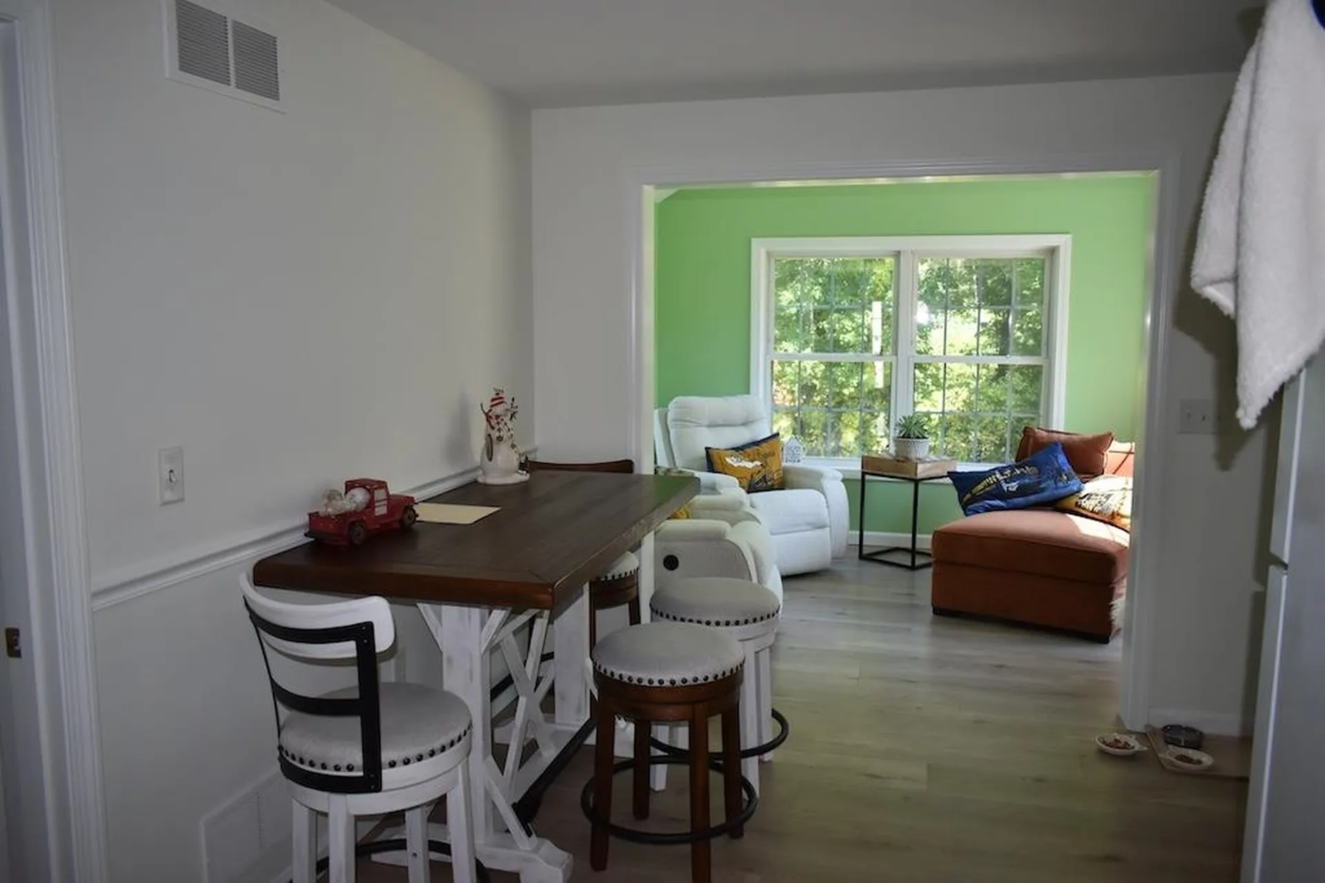 27 Amanda Drive Hudson NH 03051