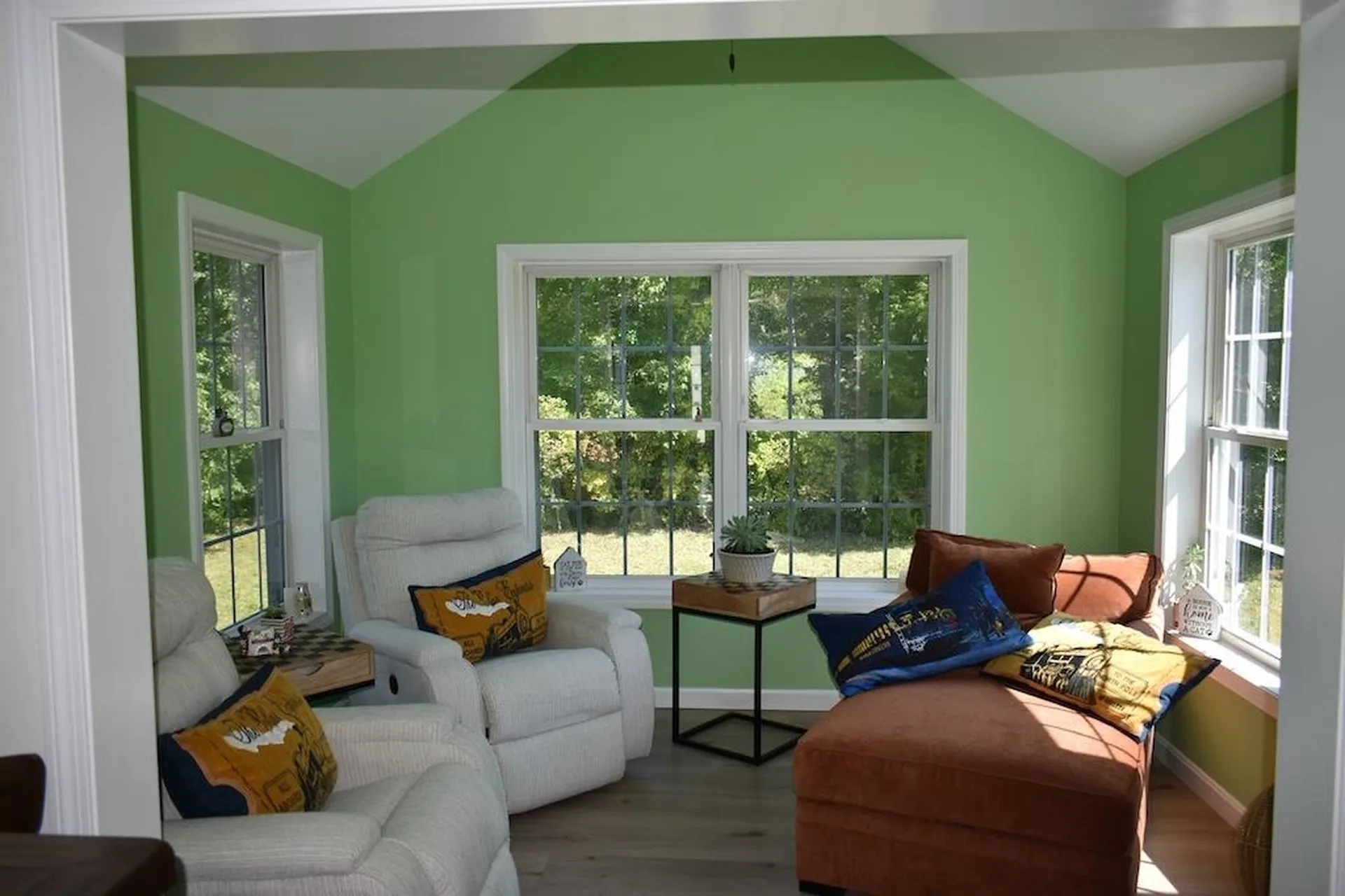 27 Amanda Drive Hudson NH 03051