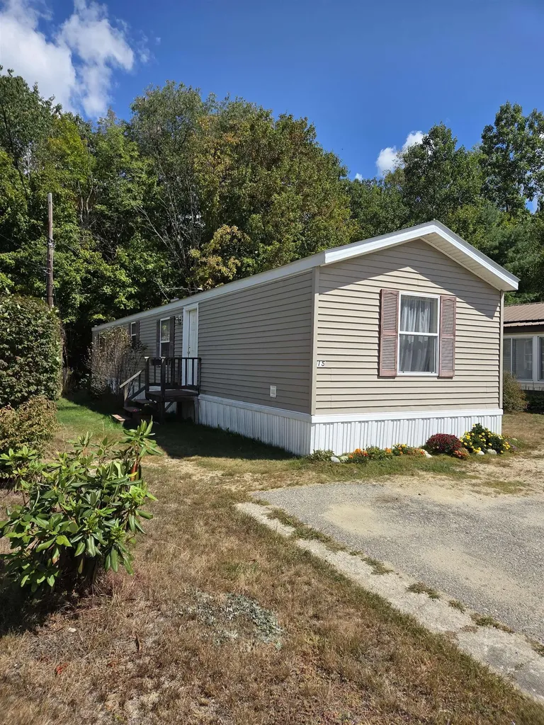 15 Mayhew Road Campton NH 03223