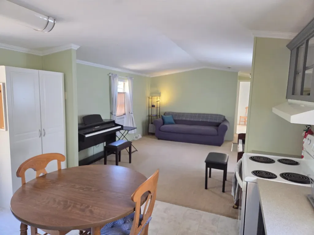 15 Mayhew Road Campton NH 03223