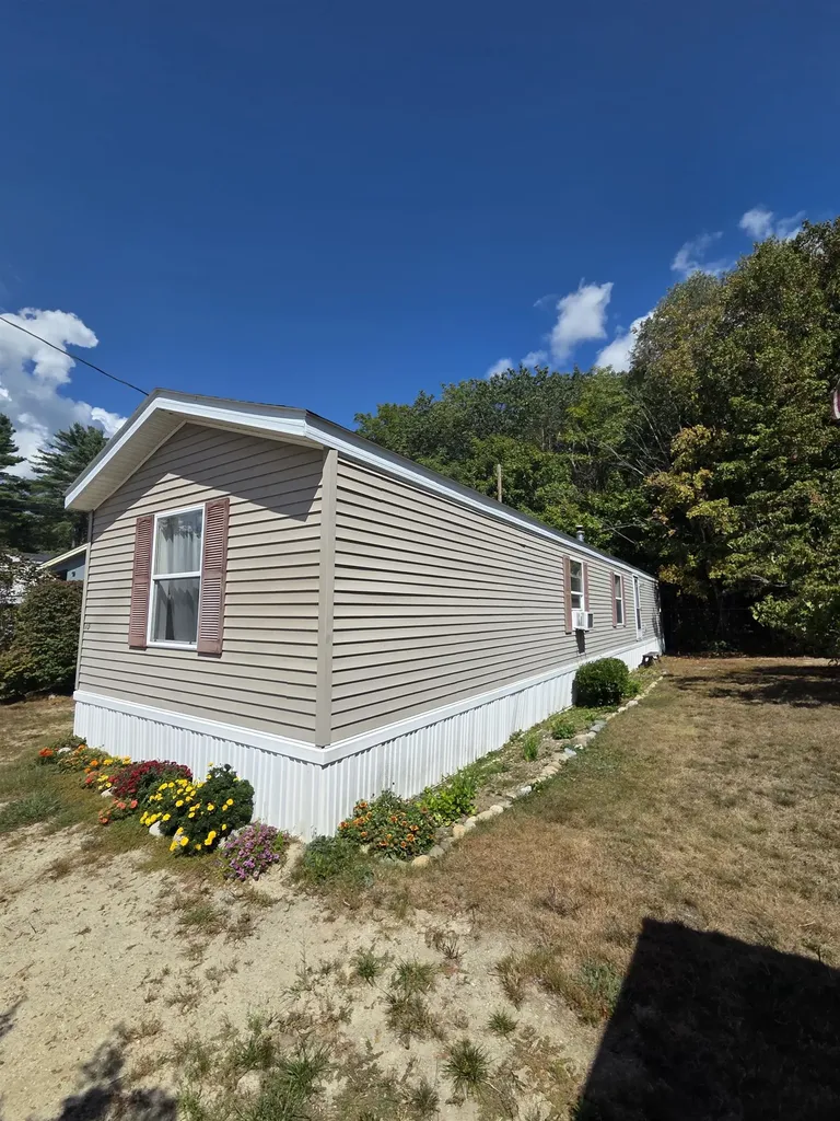 15 Mayhew Road Campton NH 03223