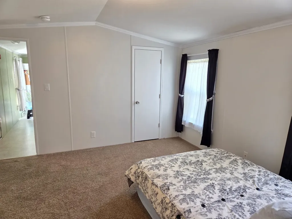 15 Mayhew Road Campton NH 03223