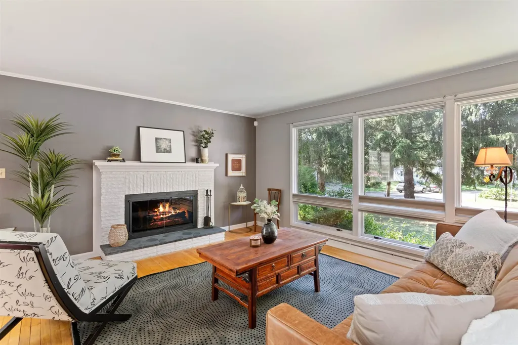 2 Crescent Road Burlington VT 05401-4116
