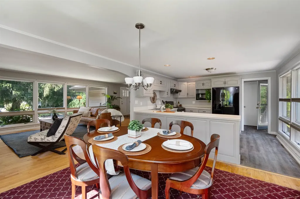 2 Crescent Road Burlington VT 05401-4116