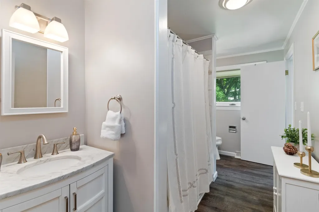 2 Crescent Road Burlington VT 05401-4116