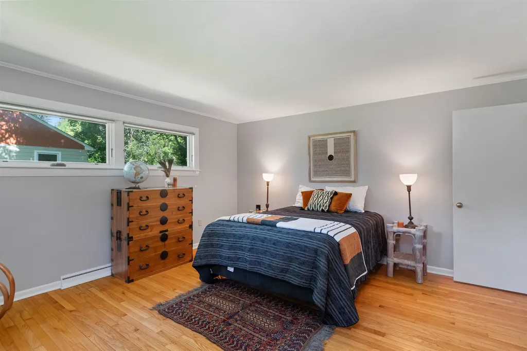 2 Crescent Road Burlington VT 05401-4116