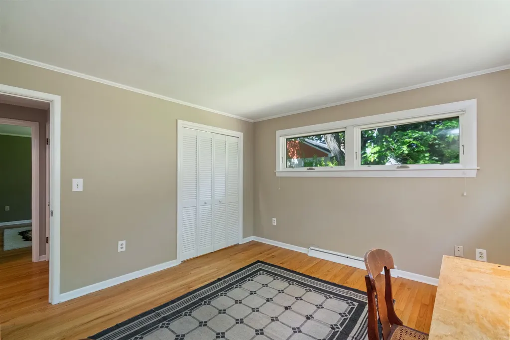 2 Crescent Road Burlington VT 05401-4116