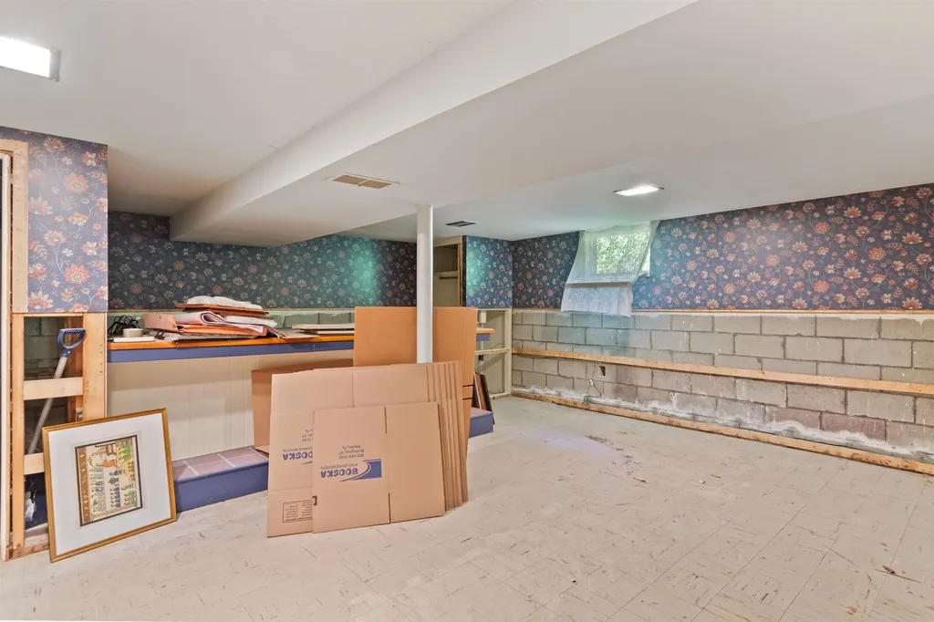 2 Crescent Road Burlington VT 05401-4116