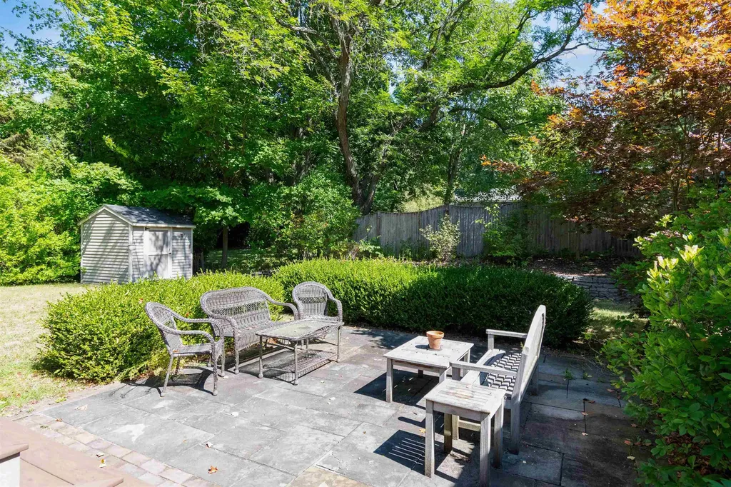 2 Crescent Road Burlington VT 05401-4116