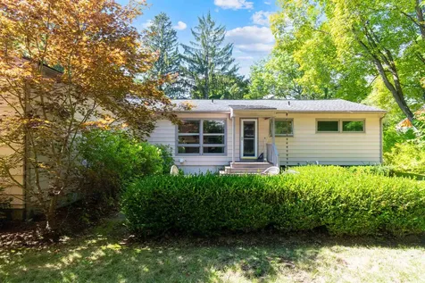 2 Crescent Road Burlington VT 05401-4116