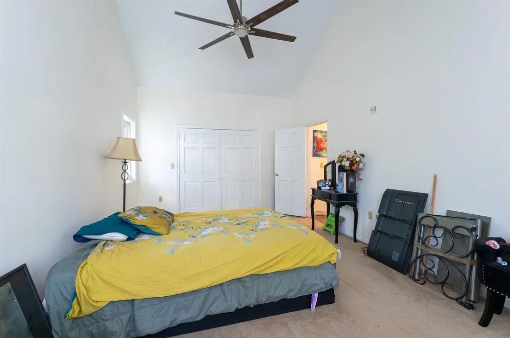 18 Lund Drive Hudson NH 03051