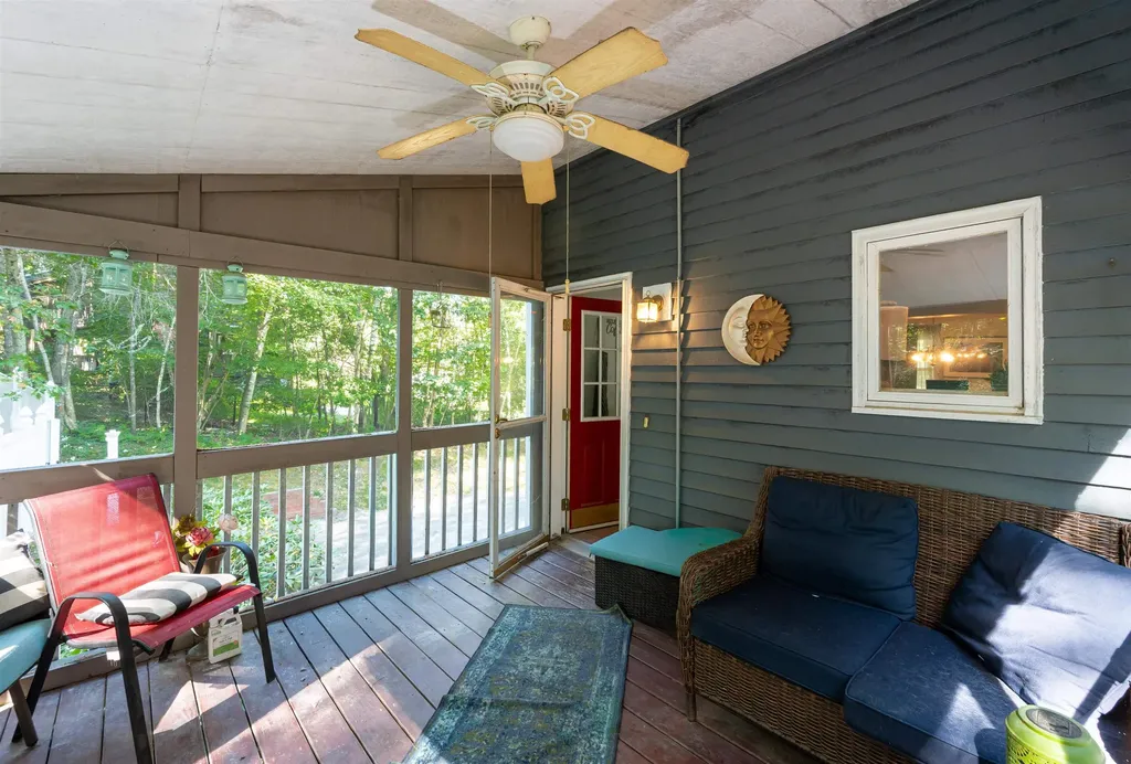 18 Lund Drive Hudson NH 03051