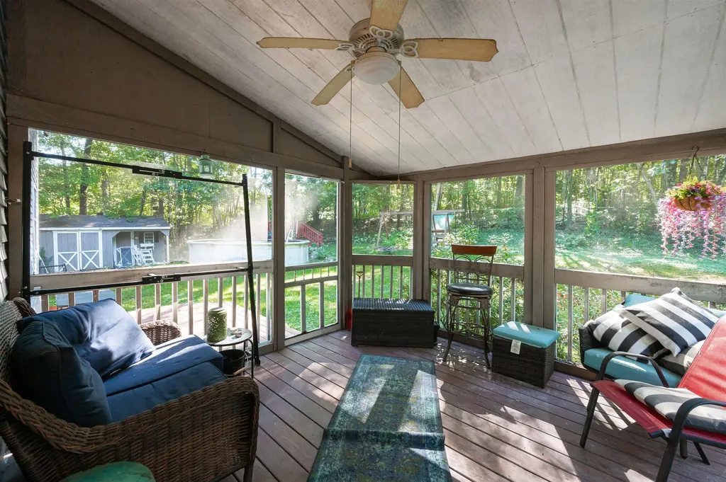 18 Lund Drive Hudson NH 03051