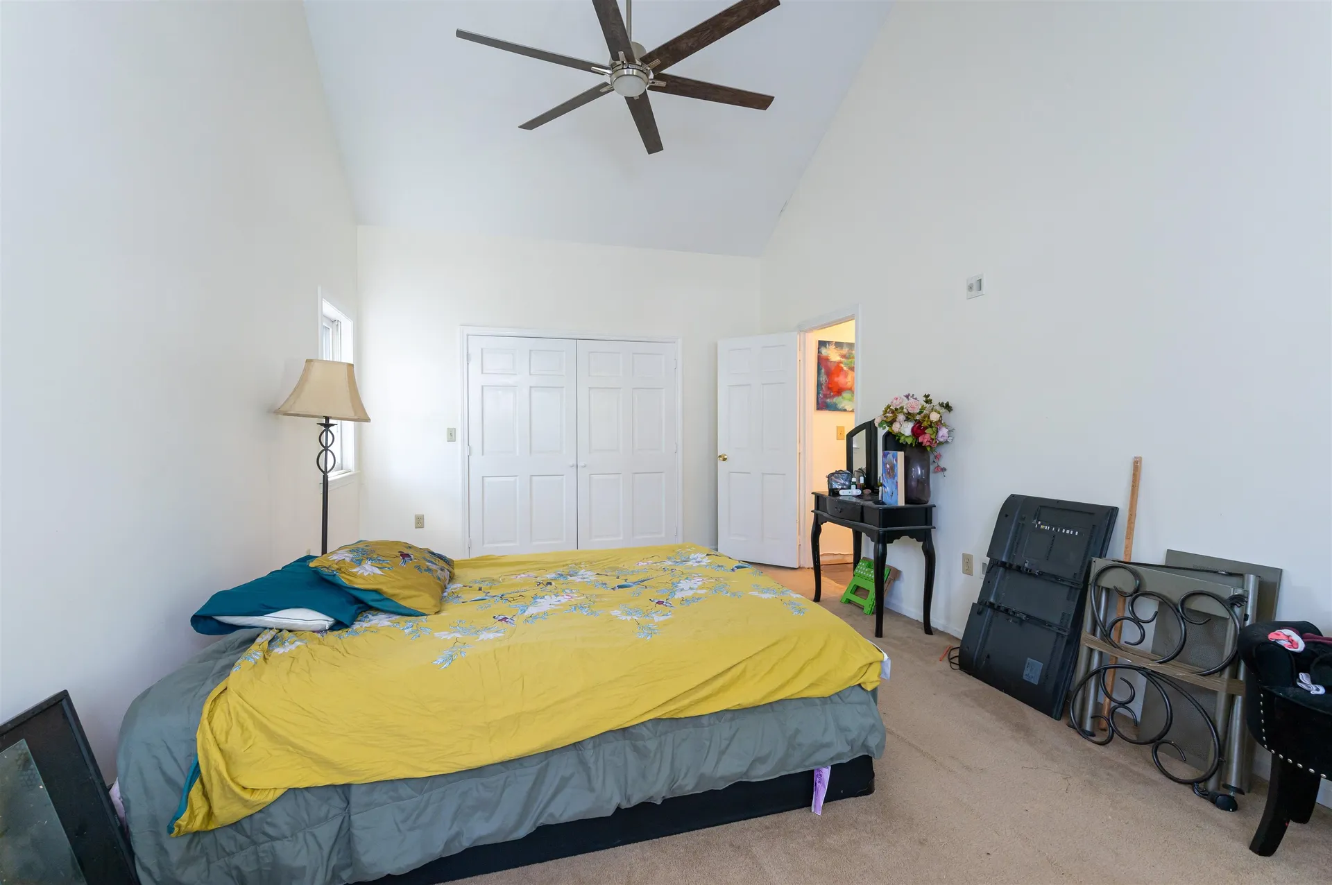 18 Lund Drive Hudson NH 03051
