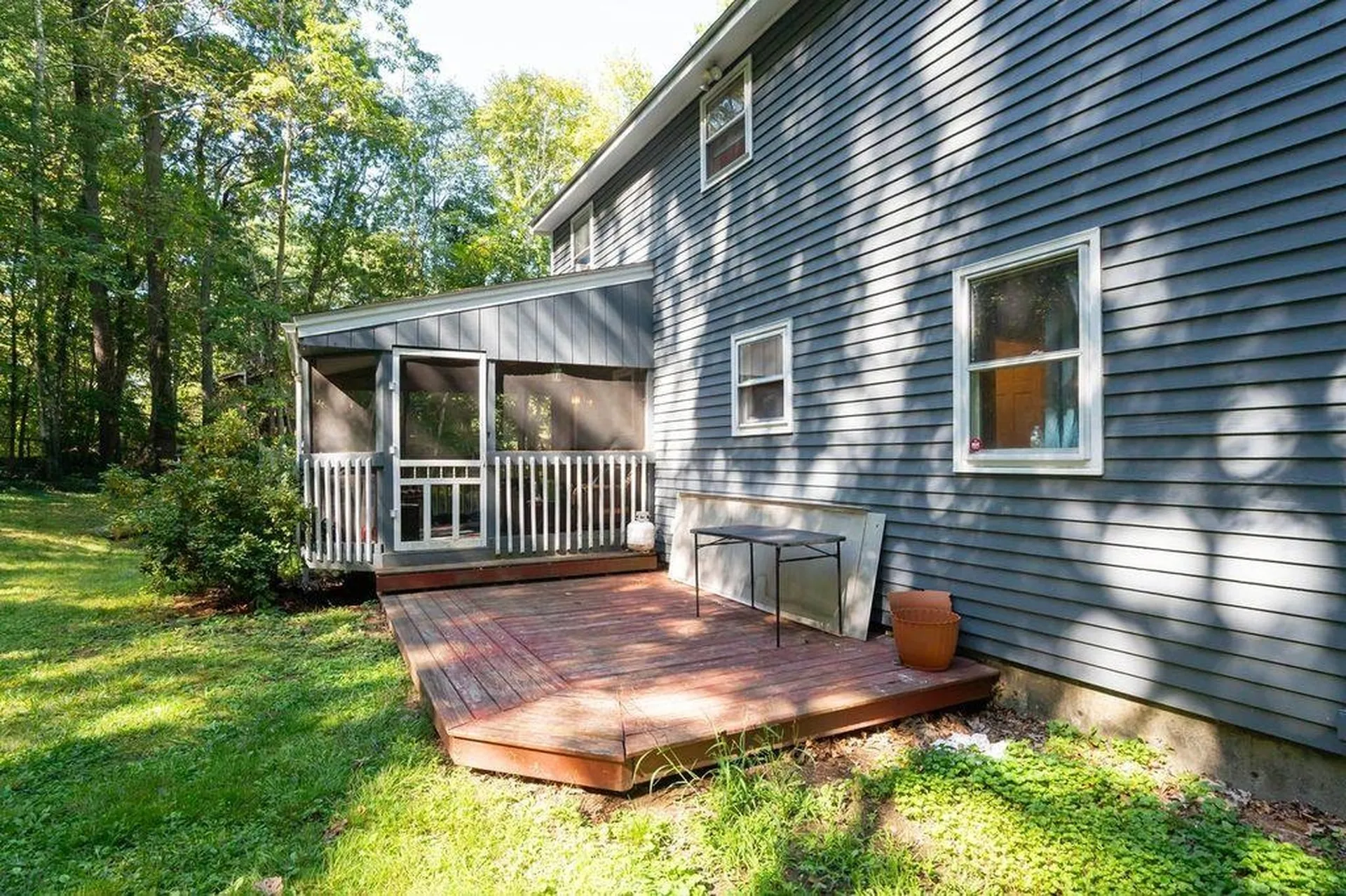 18 Lund Drive Hudson NH 03051