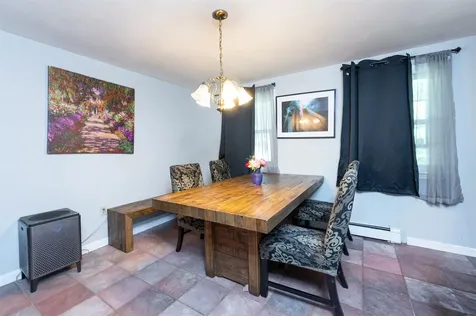 18 Lund Drive Hudson NH 03051