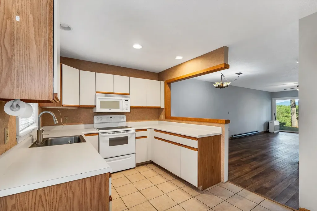 18 Circle Drive Ashland NH 03217