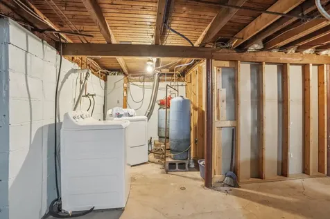 2 Country Pond Road Kingston NH 03848