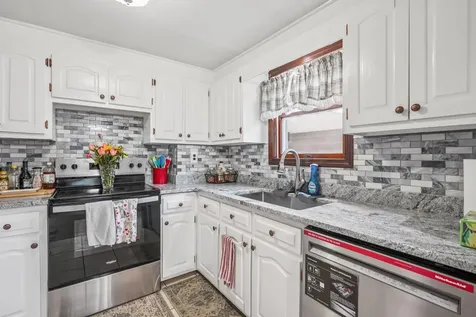 2 Country Pond Road Kingston NH 03848