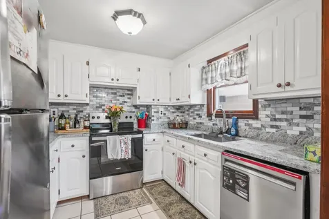 2 Country Pond Road Kingston NH 03848