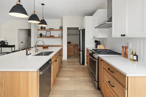 60-B Landing Circle Stowe VT 05672