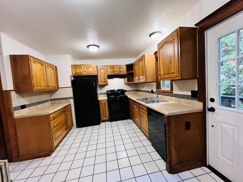 9 Allen Court St. Johnsbury VT 05819