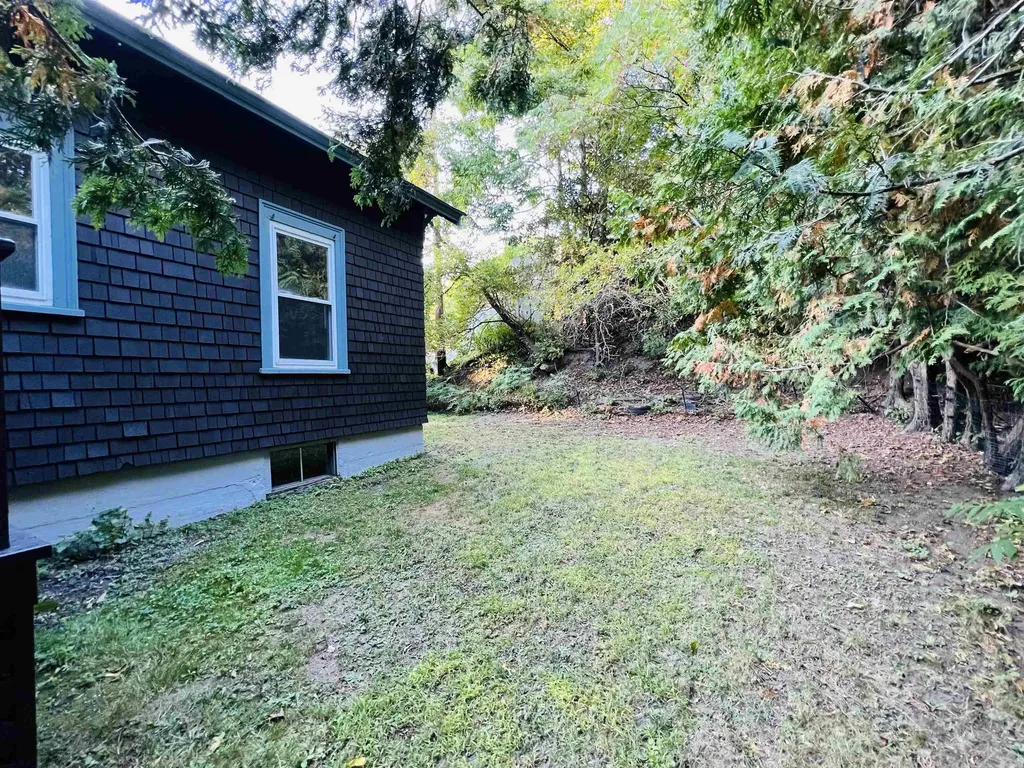 9 Allen Court St. Johnsbury VT 05819