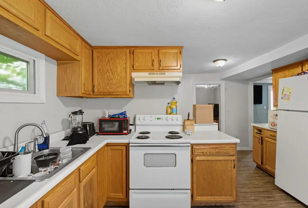 21 South Street Manchester NH 03104