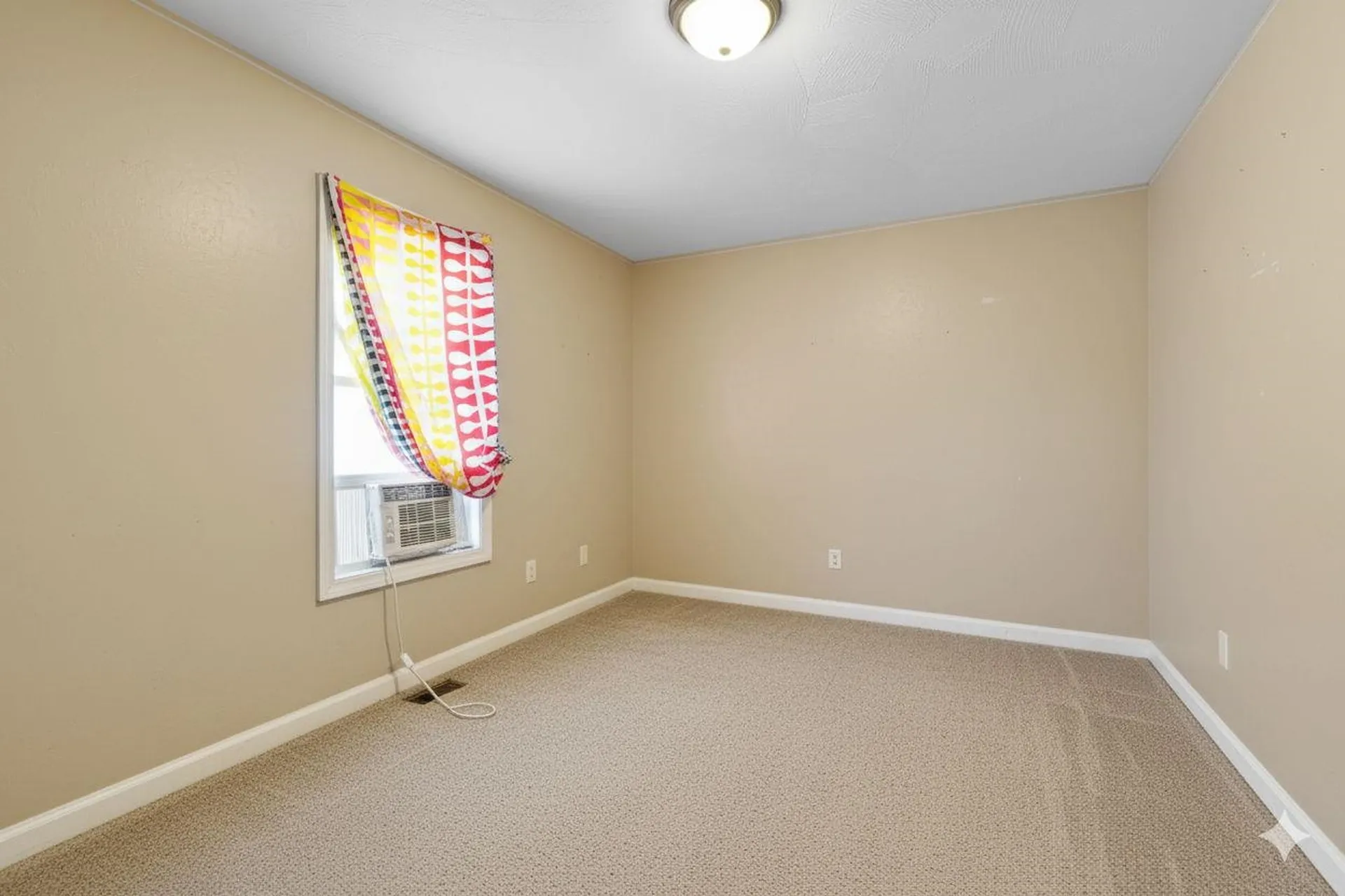 21 South Street Manchester NH 03104