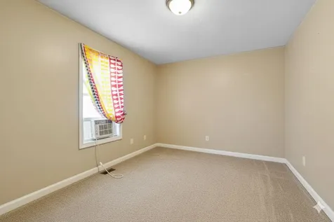 21 South Street Manchester NH 03104